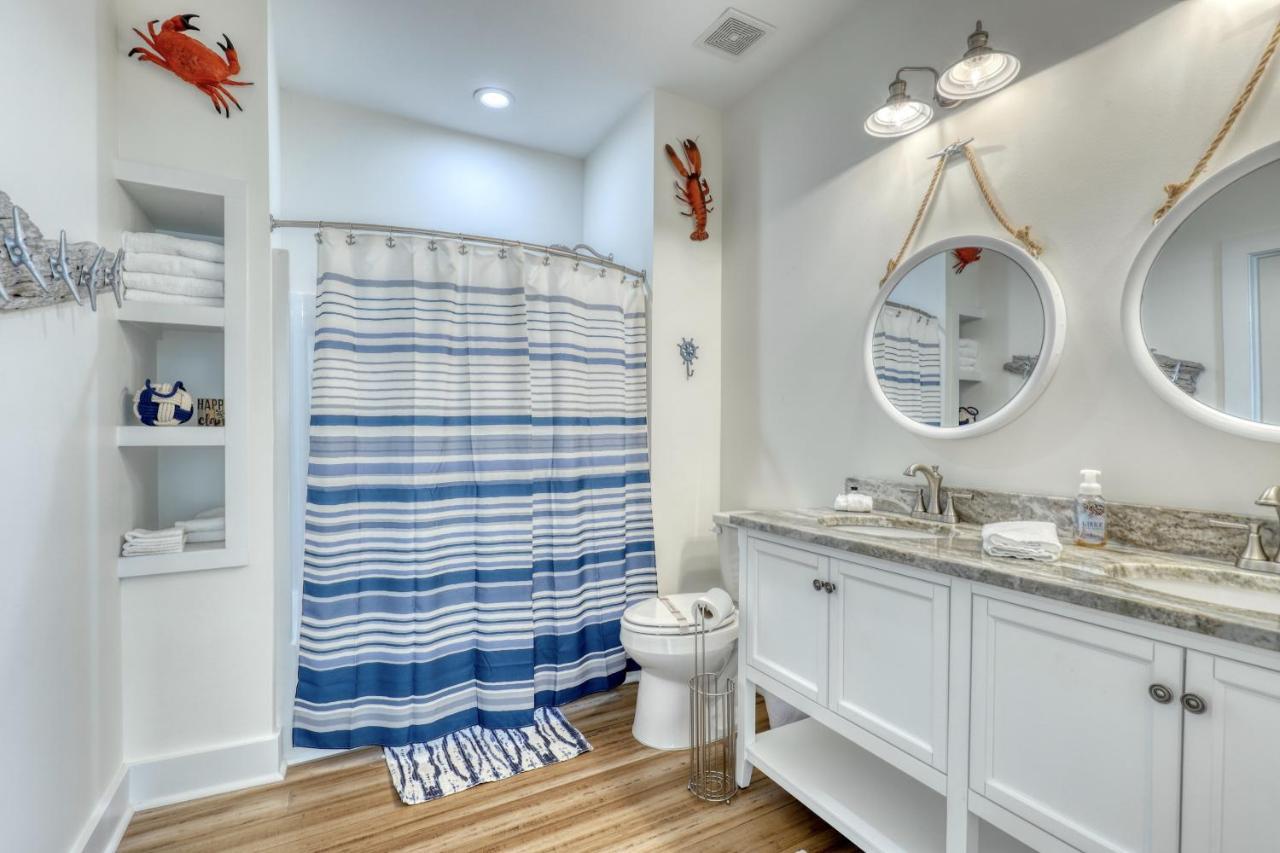 Salty Seahorse - Waterfront! Pet Friendly! Game Room, Pool Table, Beautiful Views - Room For The Whole Family Home Dauphin Island Buitenkant foto