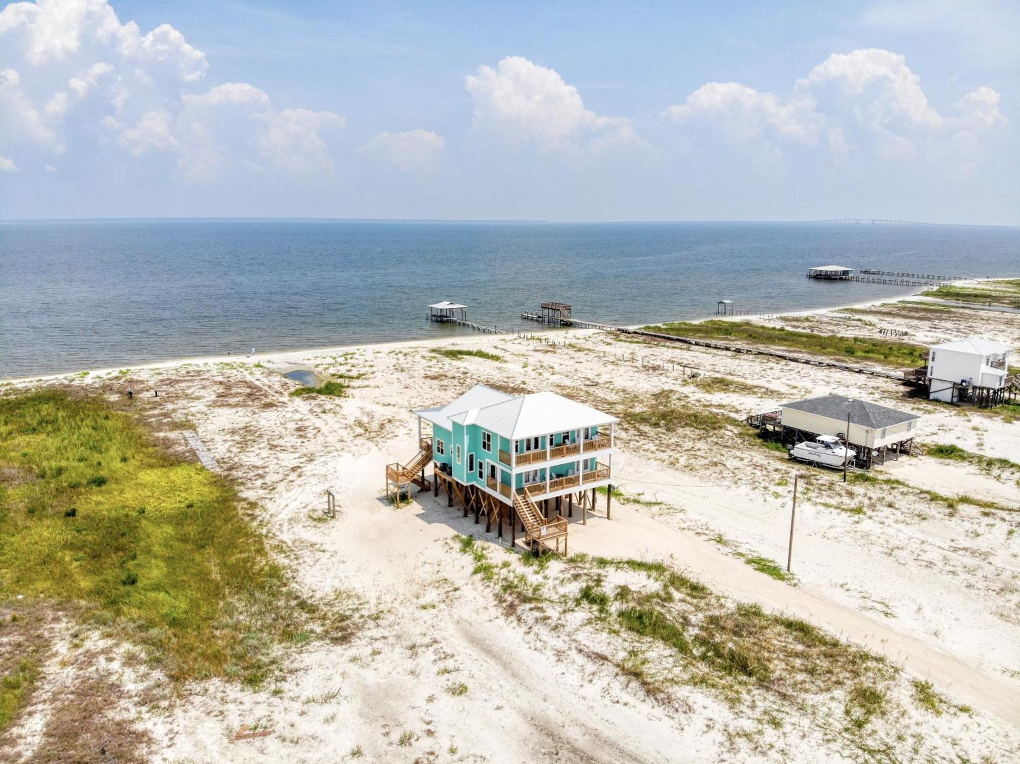 Salty Seahorse - Waterfront! Pet Friendly! Game Room, Pool Table, Beautiful Views - Room For The Whole Family Home Dauphin Island Buitenkant foto