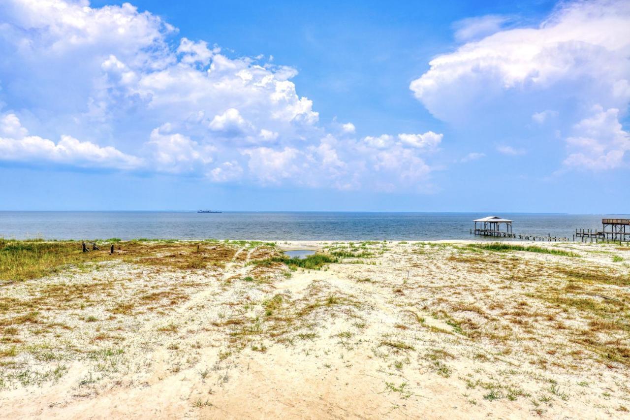 Salty Seahorse - Waterfront! Pet Friendly! Game Room, Pool Table, Beautiful Views - Room For The Whole Family Home Dauphin Island Buitenkant foto
