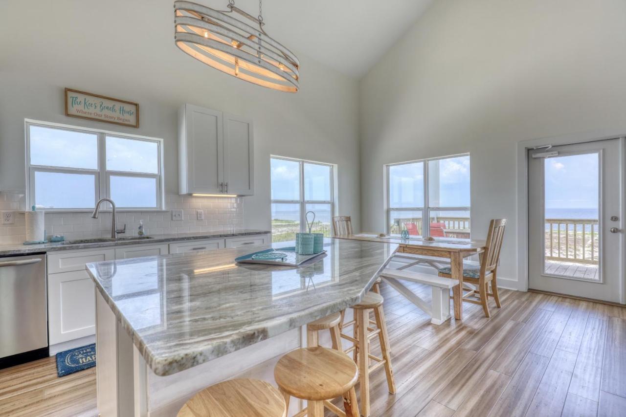 Salty Seahorse - Waterfront! Pet Friendly! Game Room, Pool Table, Beautiful Views - Room For The Whole Family Home Dauphin Island Buitenkant foto